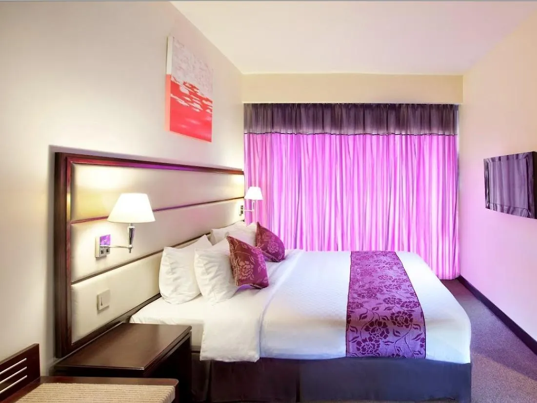 Silka Johor Bahru Hotel 4*,