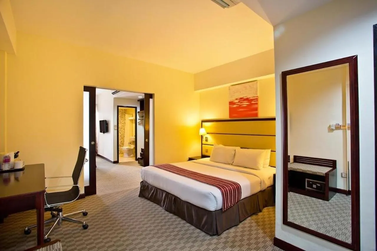 Silka Johor Bahru Hotel 4*,